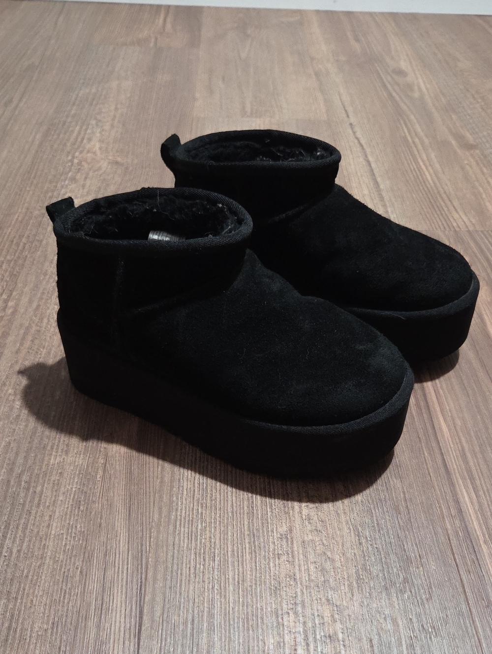 UGG Classic Ultra Mini Platform Black Boots